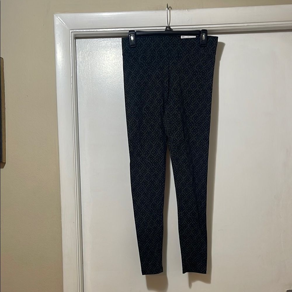 Sonoma Black Floral Leggings NWT size small